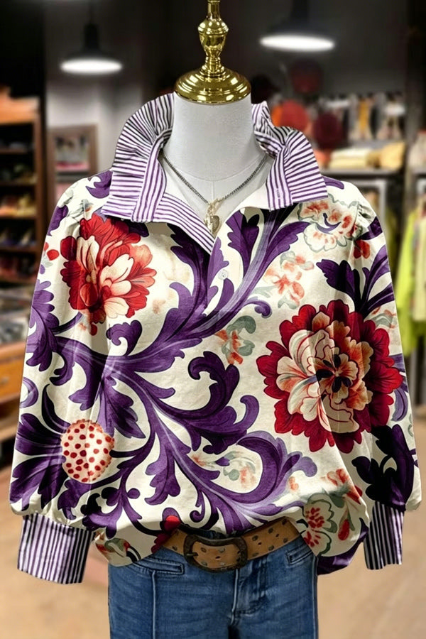 Oberteil mit Blumenmuster und gestreiftem Kragen
