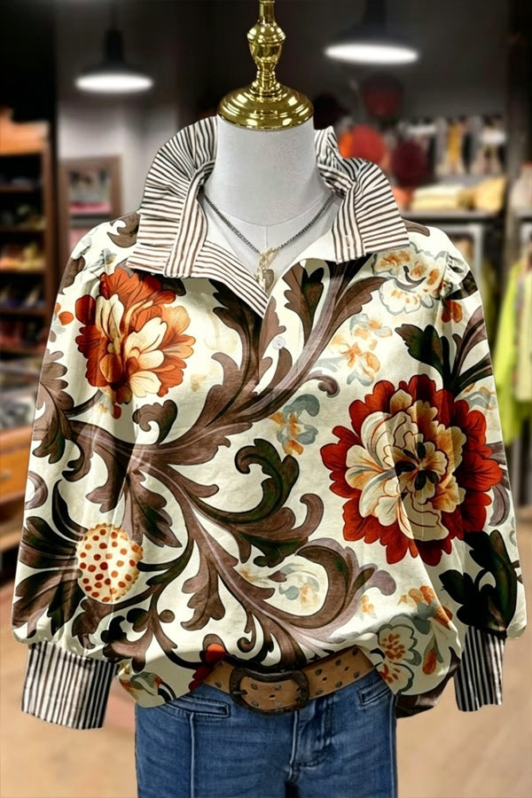Oberteil mit Blumenmuster und gestreiftem Kragen
